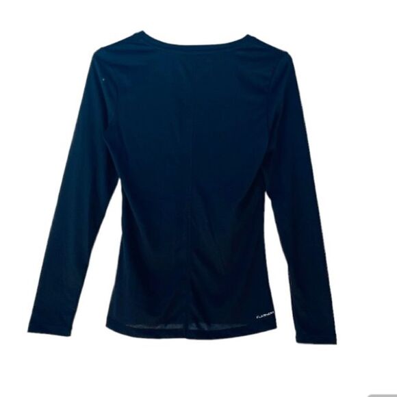 The North Face Flashdry V-Neck Tee Shirt Top XS New - Picture 4 of 8